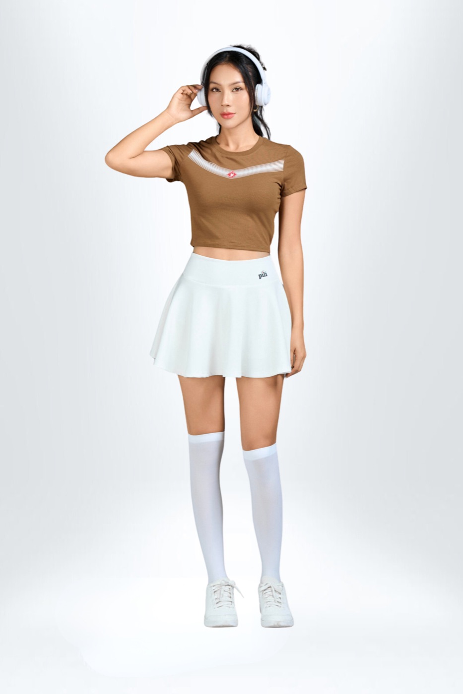 [PKPTS056WW25WHS] TSHIRT nữ basic hoạ tiết chữ V (Trắng, S)