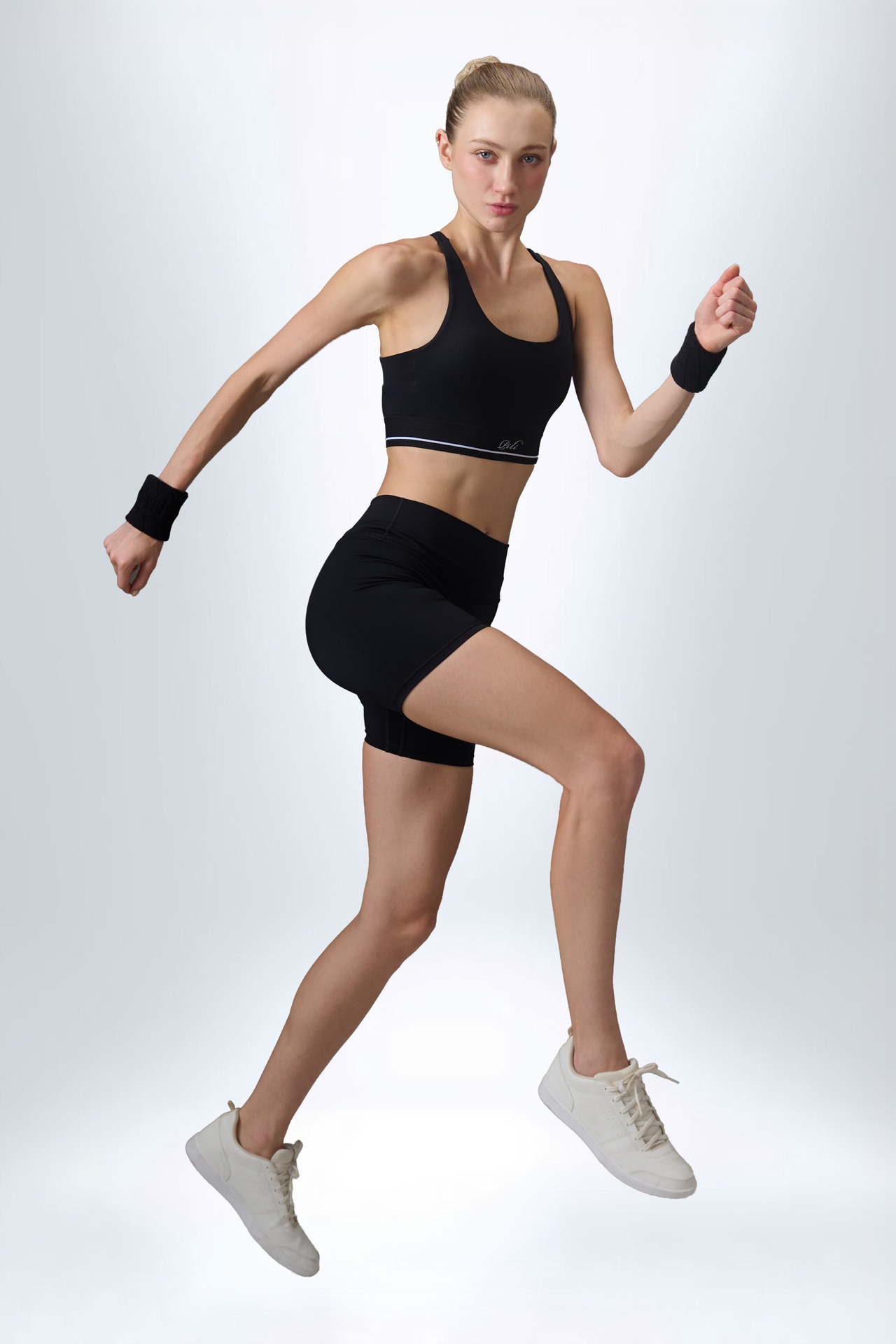 [PE004LEGWW26BLS] ESS-Quần short legging nữ basic (Đen, S)